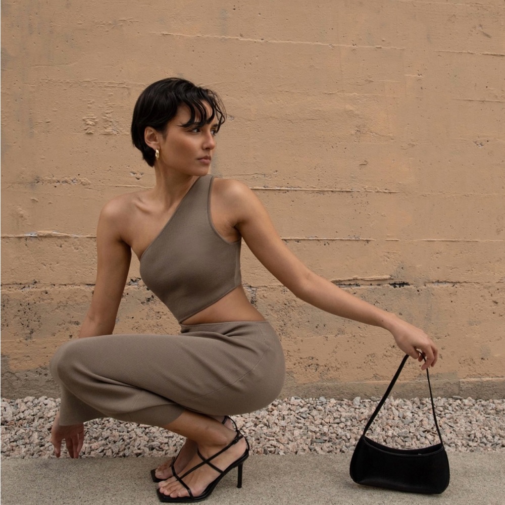 Oak + Fort Women's black dress - Picture 3 of 3